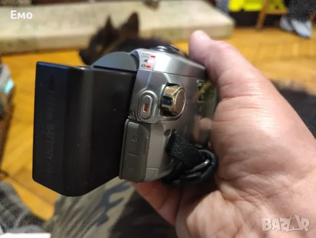 Дигитална видеокамера JVC Everio Hybrid., снимка 7 - Камери - 47325974