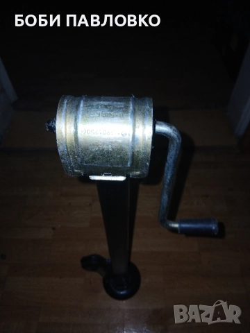 Оргинален винтов крик лада нива, снимка 6 - Аксесоари и консумативи - 51971806