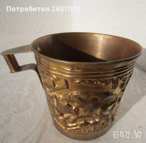 С бикове: Чаша и поднос С бикове - Стара чаша с двойно дъно от мед, метал, съд, снимка 4 - Други ценни предмети - 31111263