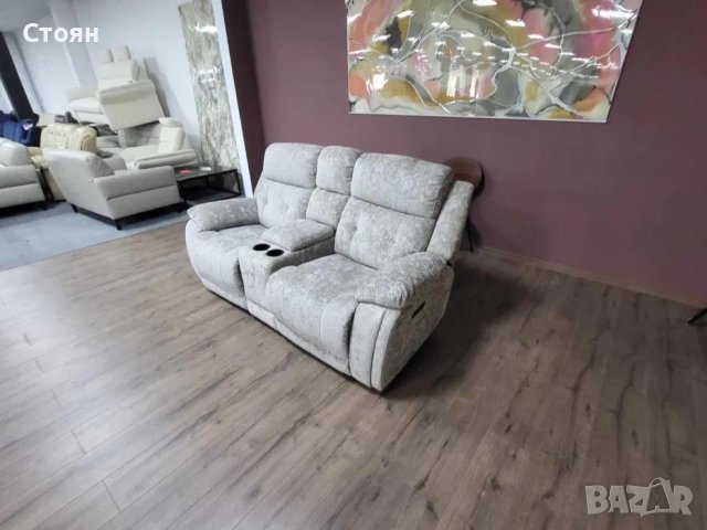Бежов диван от плат двойка La-z-boy с ел. релаксиращ механизъм, снимка 9 - Дивани и мека мебел - 42678809