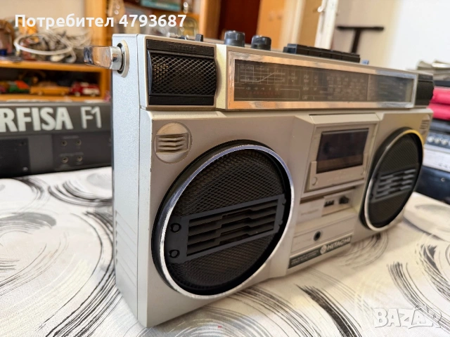 Касетофон Hitachi, снимка 5 - Радиокасетофони, транзистори - 54258060