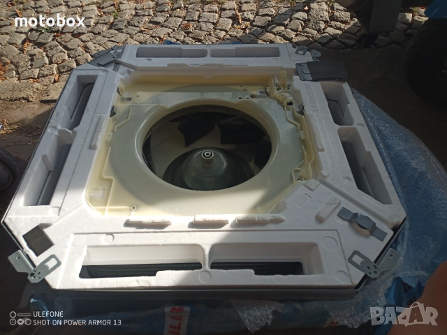 Нова тавана касета за климатик Мицубиши