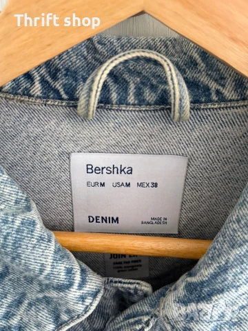 Дънково Яке Bershka, снимка 2 - Якета - 50877818