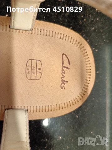 детски сандали Clarks, снимка 2 - Детски сандали и чехли - 50930309