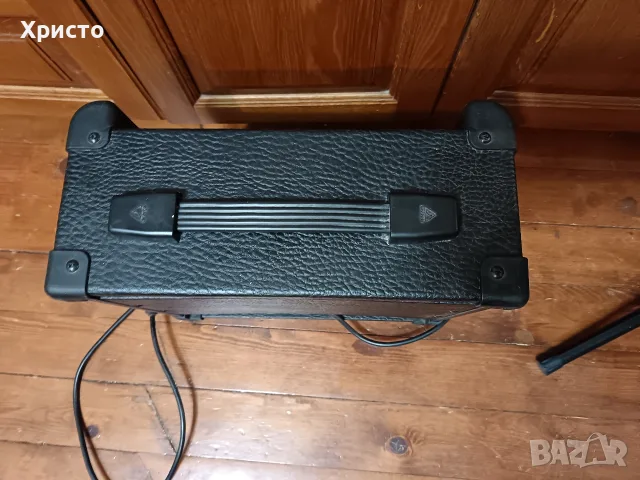 Бас китарно кубе Behringer , снимка 3 - Китари - 55829480