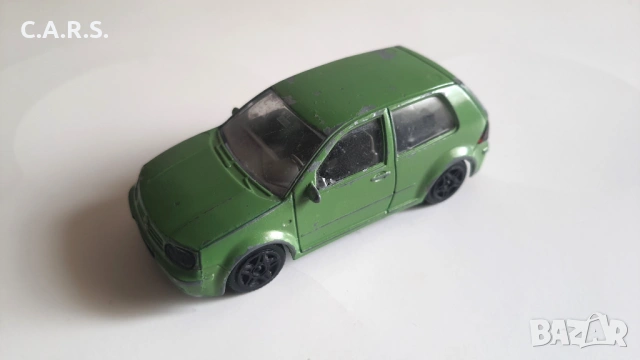 Bburago Volkswagen Golf IV '98 - Made in Italy 1:43, снимка 11 - Колекции - 52927589
