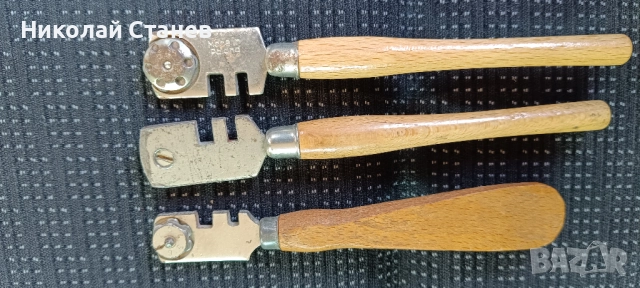 Продавам три броя елмази за стъкло