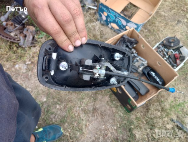 Предна дясна външна дръжка Фиат добло след 2010 Опел комбо Д, снимка 2 - Части - 42370085