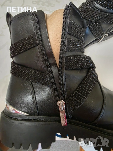 Guess , снимка 10 - Дамски боти - 53051421