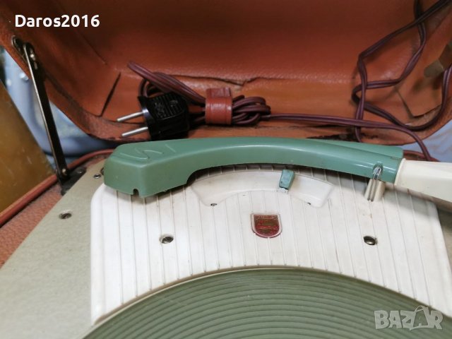 Стар грамофон Philips ng1361 , снимка 6 - Антикварни и старинни предмети - 37550949
