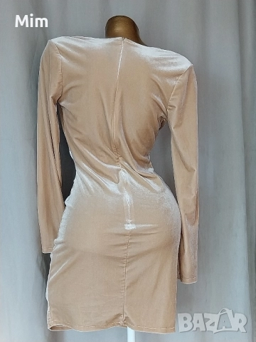 S Рокля цвят шампанско с дълъг ръкав , снимка 2 - Рокли - 52094653