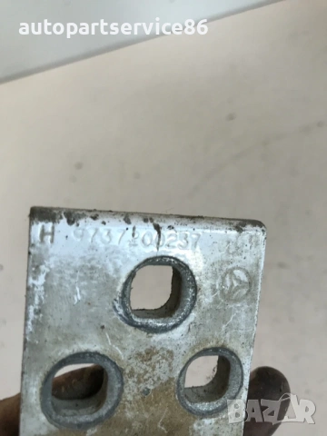 Панта за предна дясна врата за Mercedes Atego (1997-2006) 9737200237, снимка 3 - Части - 54108324