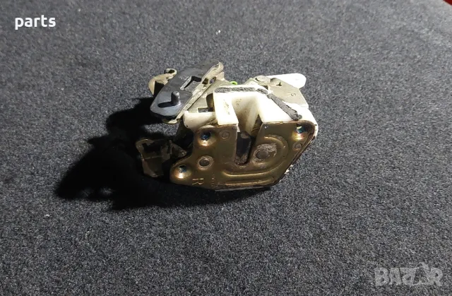 Задна Дясна Брава - Ключалка Мицубиши Паджеро, снимка 3 - Части - 50439358