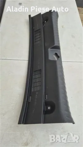 Орнамент за заден багажник Kia X-Ceed Xceed година 2019 2020 2021 2022 2023 код 85770-J7700, 85770J7