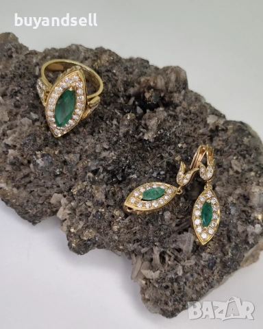 Пръстен и обеци със смарагд и диаманти, снимка 3 - Бижутерийни комплекти - 54266094