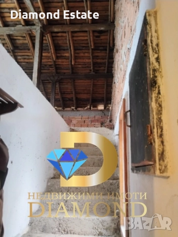 Двуетажна къща в село Змейово, обл. Стара Загора, снимка 9 - Къщи - 52800381