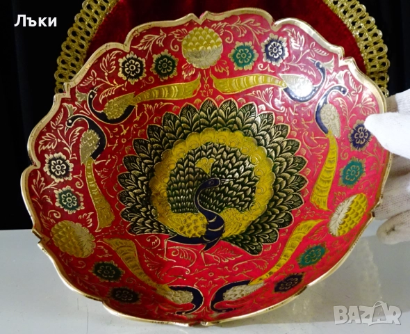 Повдигната бронзова фруктиера,паун,цветен клетъчен емайл. , снимка 3 - Антикварни и старинни предмети - 52417388