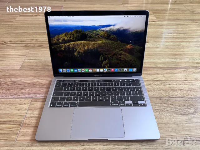 MacBook Pro 13 M1`8 Cpu/8 Gpu/8GB RAM/256GB SSD/Бат 18ч/Като Нов, снимка 1