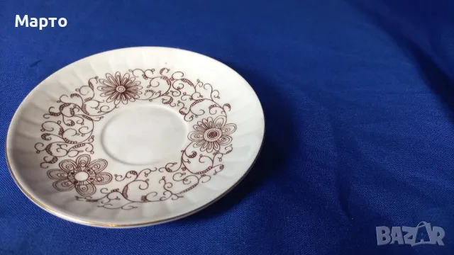 Български костен порцелан, 5 чашки, 5 чинийки, захарничка с капаче, снимка 11 - Чаши - 50188940