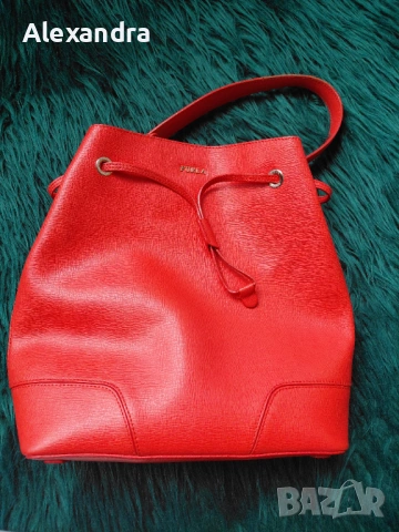 Червена чанта Furla