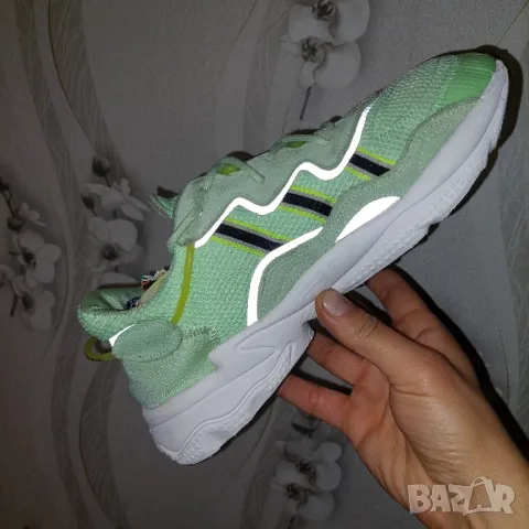 маратонки  adidas Originals Ozweego Glow Green номер 43 ,5-44, снимка 10 - Маратонки - 41717988
