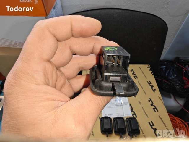 Копчета за Ел.стъкла за Passat b3, снимка 3 - Части - 53973478