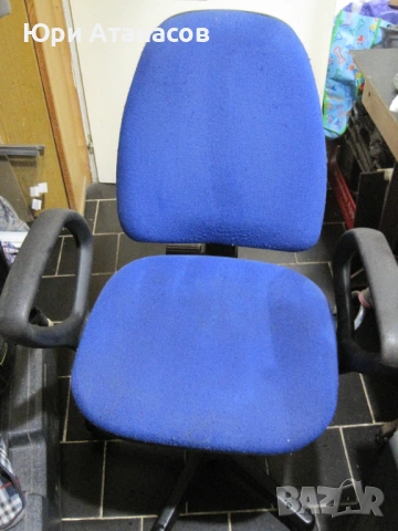 Офис стол, снимка 4 - Столове за офис - 54008836