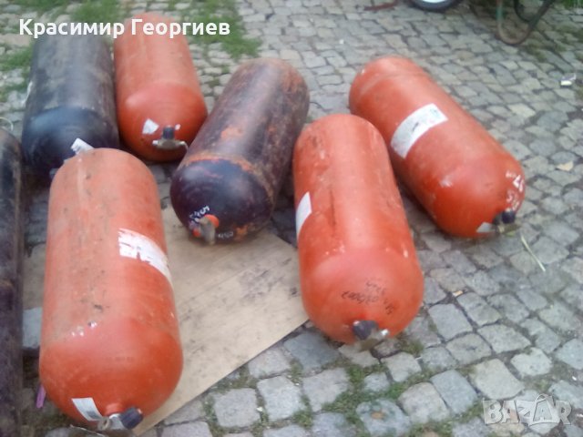 58 литови 40 броя метанови бутилки 2007г 10 броя-1200лева, всичките 4000лева