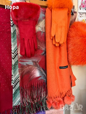 Дамски шалове Кашмир , снимка 2 - Шапки - 17646951