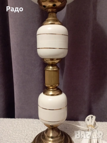 Комплект от две порцеланови лампи с бели стъклени абажури, снимка 4 - Настолни лампи - 52035605