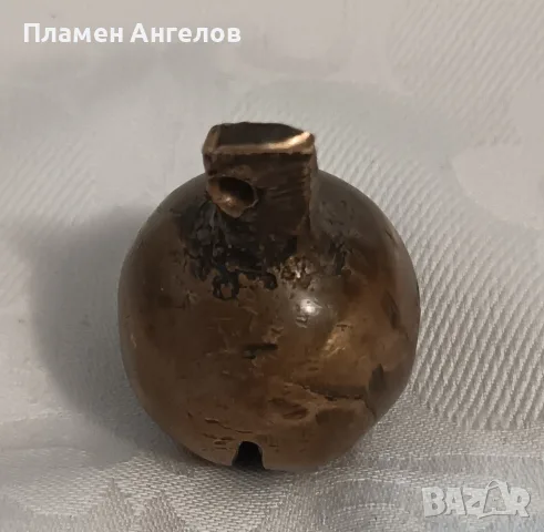 Стар автентичен бронзов кротал(звънче) орехче. Ръчна изработка. , снимка 4 - Колекции - 56218472