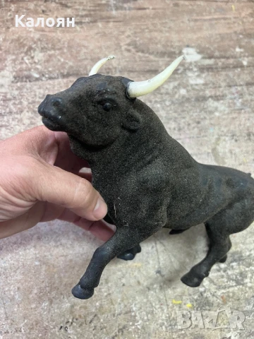 Бик пластмасов фигура , снимка 4 - Колекции - 51195009