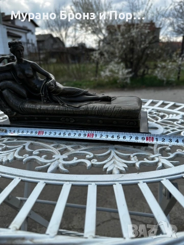 Масивна бронзова скулптура "Полин Бонапарт като Венера" (A. Canova) – 6 кг, подпис на автора, снимка 6 - Антикварни и старинни предмети - 53985612