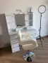 Тоалетка с огледало и LED осветление + козметичен стол, снимка 1