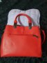 Червена дамска чанта, снимка 2