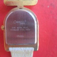 Дамски позлатен часовник Каравеле Бай Булова с кристали, снимка 6 - Дамски - 38018334