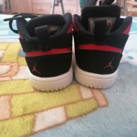 Бебешки обувки Jordan , снимка 2 - Бебешки обувки - 34179762