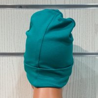 Нова дамска зимна шапка с подгъв в зелен цвят, снимка 5 - Шапки - 39325407