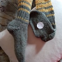 Ръчно плетени дамски чорапи от вълна размер 39, снимка 1 - Дамски чорапи - 39704453
