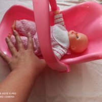 Пластмасово портбебе и бебе подарък, снимка 2 - Кукли - 42210098
