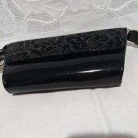 MADE in ITALY - малка черна дамска чантичка лачена естествена кожа, снимка 3 - Чанти - 35413388