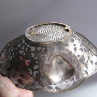 Стара метална чиния, фруктиера, съд с релеф и орнаменти,антика, снимка 9 - Други - 31759127