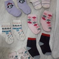 Лот момиче, 2-3 годинки, чорапки, чорапогащници и шапки, снимка 2 - Бебешки чорапи - 34444144