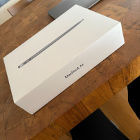 Apple MacBook Air Retina 13" 2020 Space Grey, снимка 8 - Лаптопи за работа - 44804637