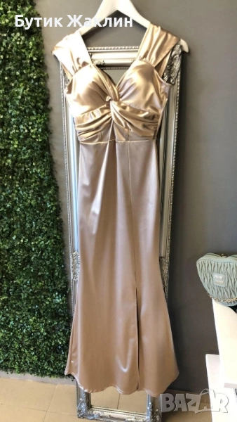Дълга сатенена рокля , снимка 1