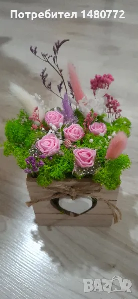 Дървени кашпи с цветя и скандинавски мъх , снимка 1