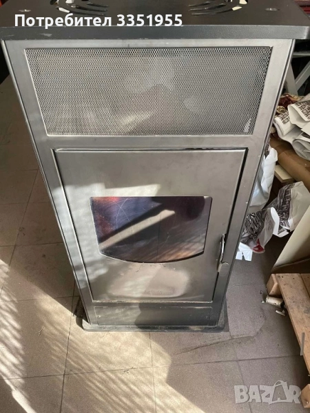 Печка камина на пелети с радиатори и лира, снимка 1