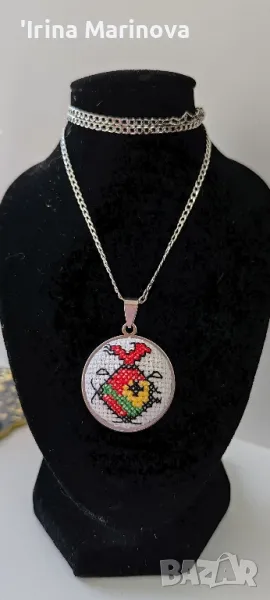 Колие с бродерия, снимка 1