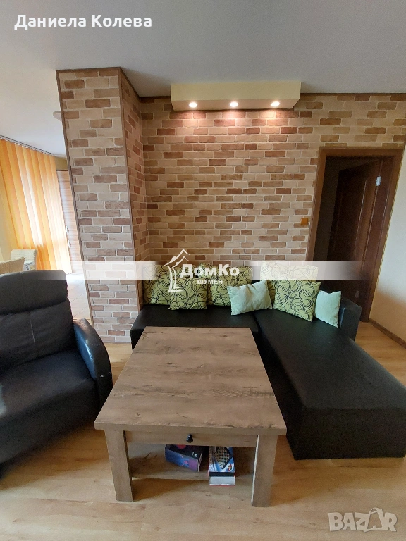 Тристаен апартамент , тухла, етаж втори, център, снимка 1