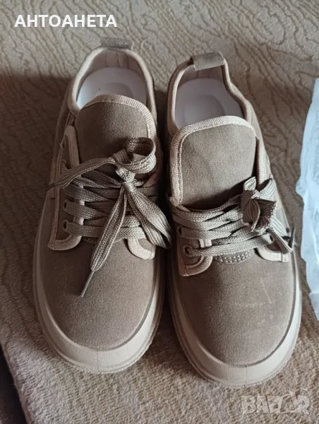 продавам спортни дамски обувки на платформа , снимка 1